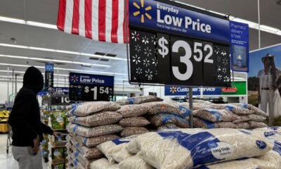 Tariffs: Ex-Walmart CEO Challenges Necessity of Price Hikes