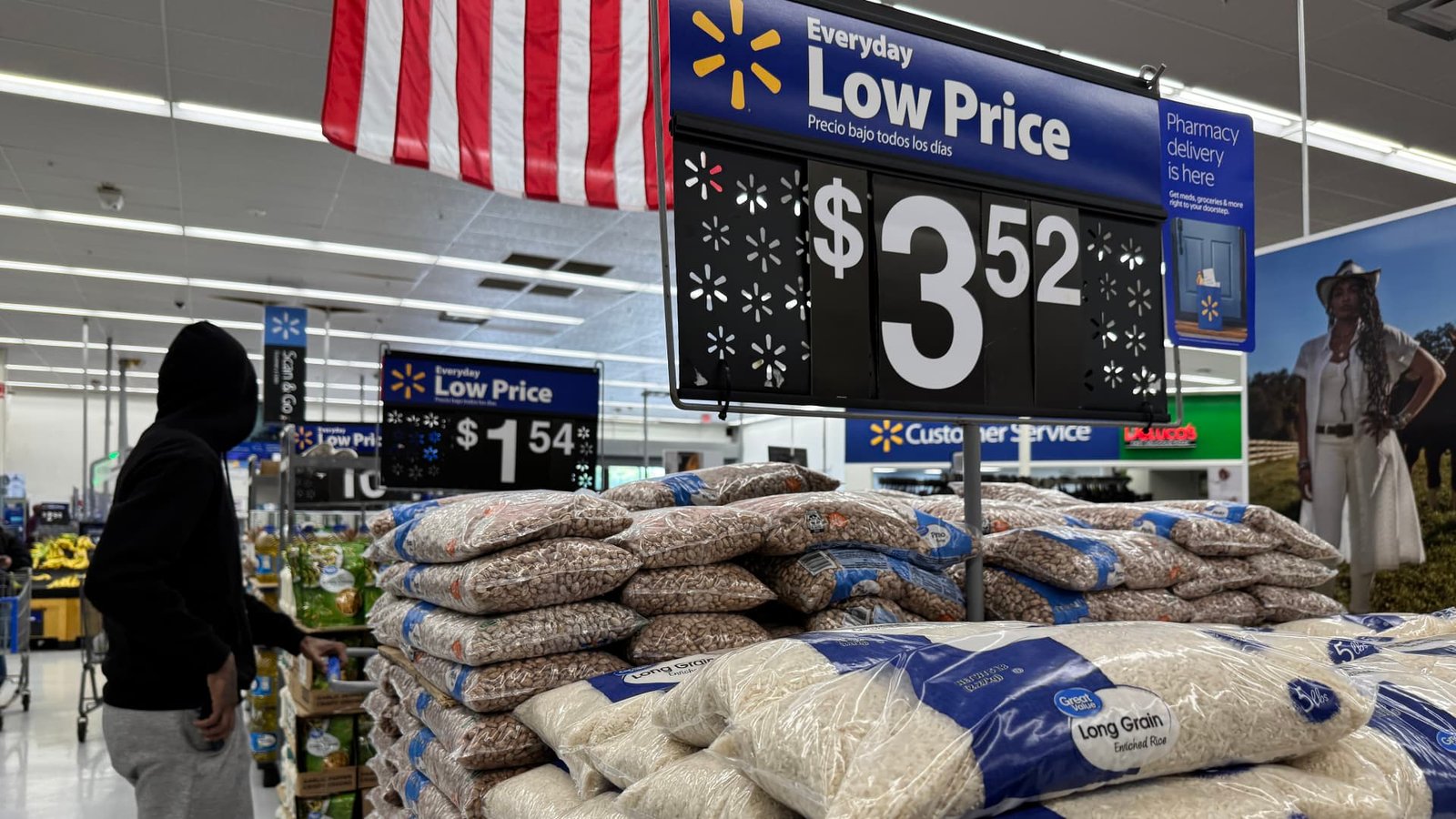 Tariffs: Ex-Walmart CEO Challenges Necessity of Price Hikes Tariffs: Ex-Walmart CEO Challenges Necessity of Price Hikes