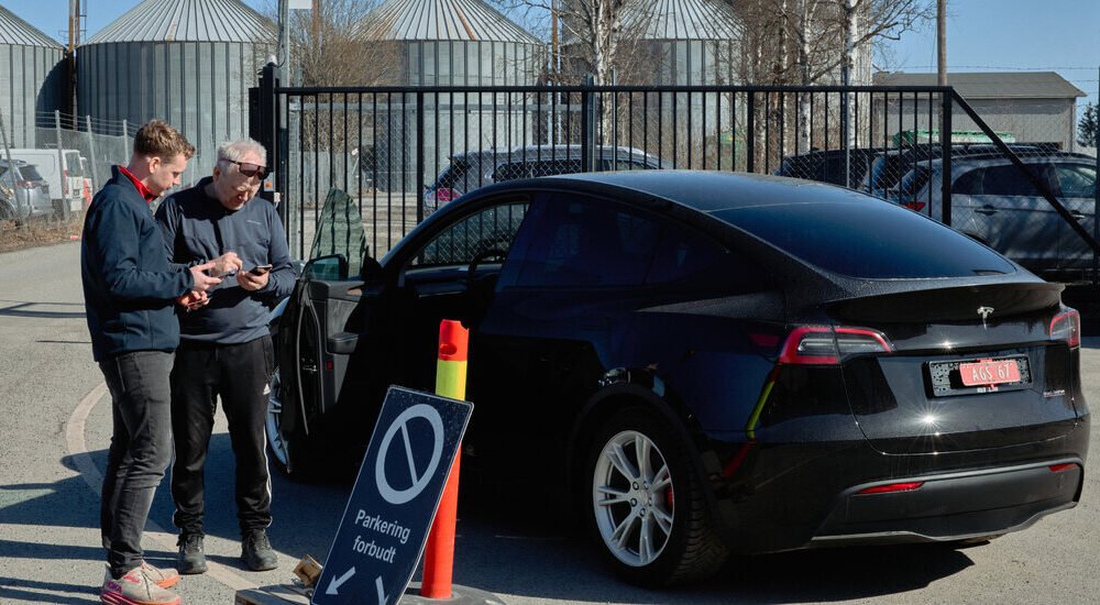 Tesla Sales Hit 2-Year Low in Germany and U.K.